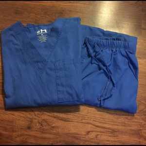 Scrub set